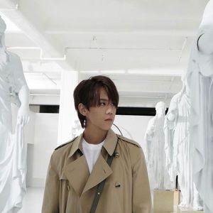 Meet your Posher, Kingman